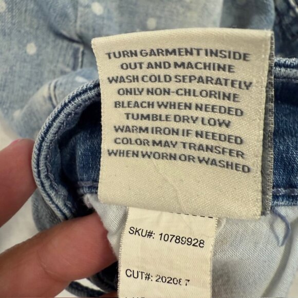 Torrid Women's Jean Shorts Light Wash Distressed Denim Shorts Sz 16 - Picture 6 of 11